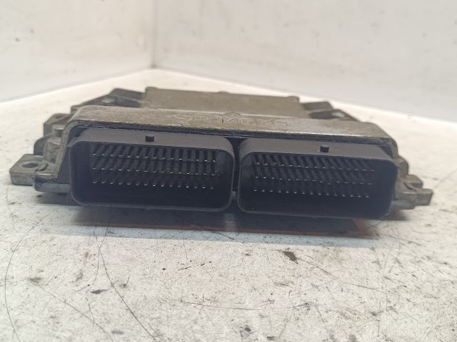 bontott DACIA LOGAN Motorvezérlő