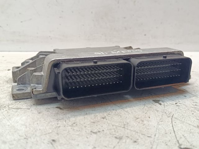 bontott DACIA LOGAN Motorvezérlő