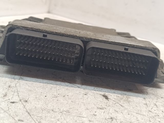 bontott DACIA LOGAN Motorvezérlő