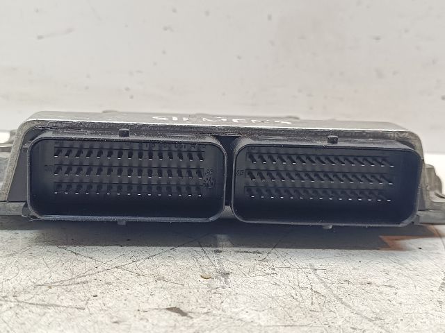 bontott DACIA LOGAN Motorvezérlő