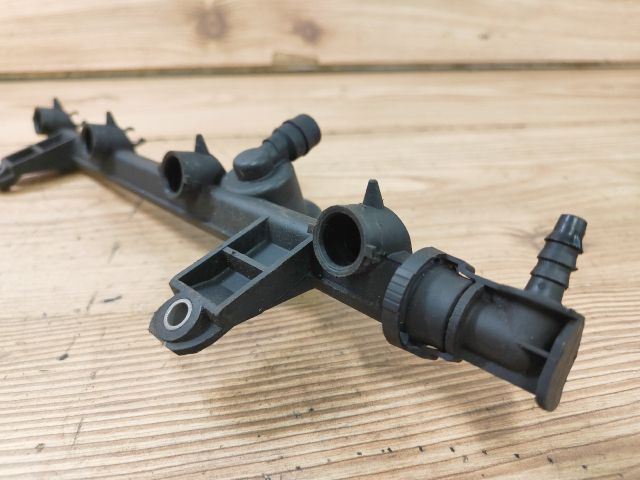 bontott DACIA LOGAN Porlasztó Sor / Híd