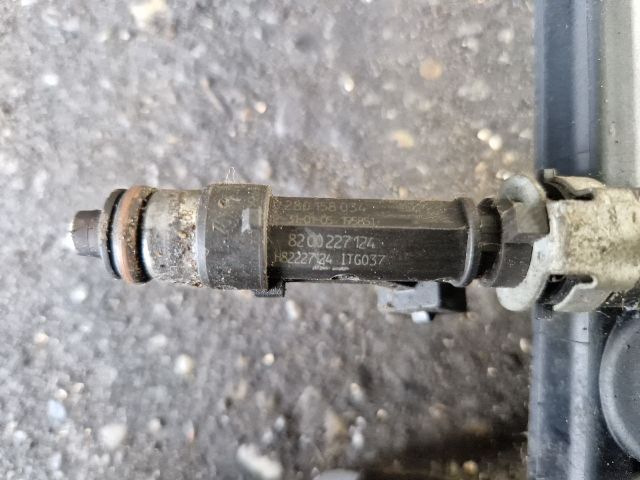 bontott DACIA LOGAN Porlasztó Sor / Híd