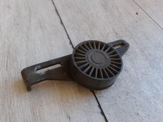 bontott DACIA LOGAN Szíjfeszítő Görgő