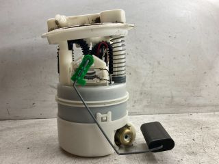 bontott DACIA LOGAN Üzemanyag Szivattyú