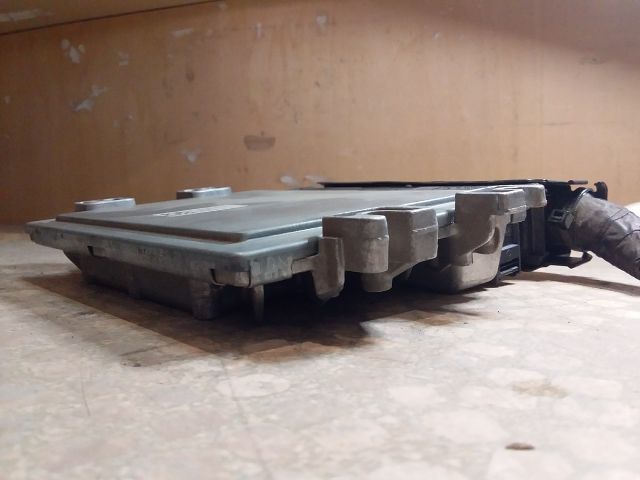 bontott DACIA LOGAN Motorvezérlő