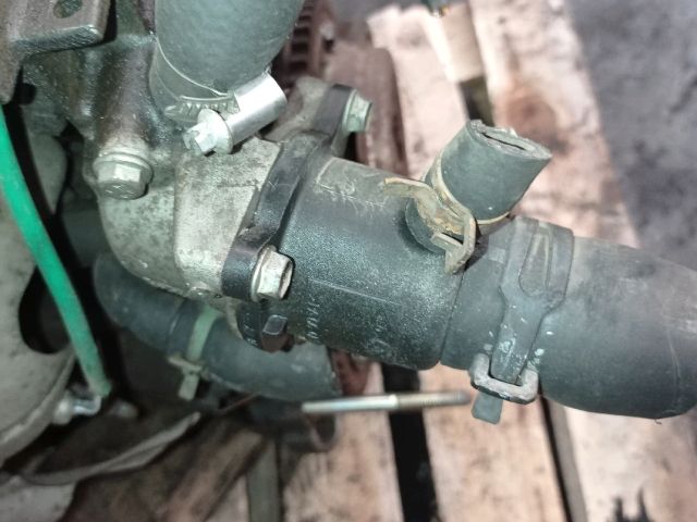 bontott DACIA LOGAN Termosztátház