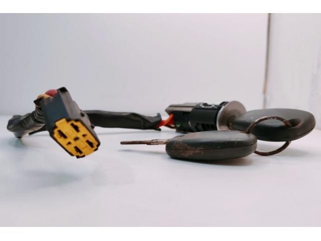 bontott DACIA LOGAN Gyújtáskapcsoló