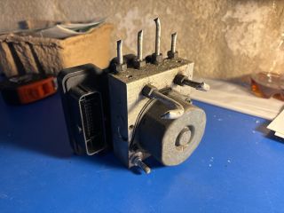 bontott DACIA LOGAN ABS Kocka