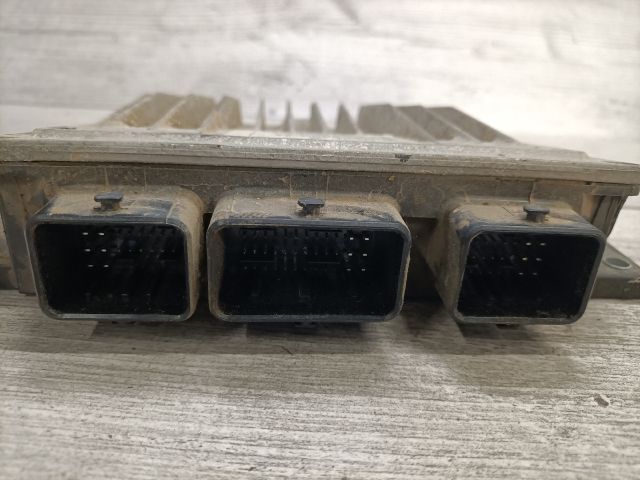 bontott DACIA LOGAN Motorvezérlő