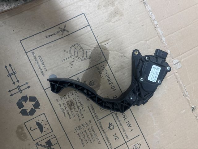 bontott DACIA LOGAN Gázpedál (Elektromos)