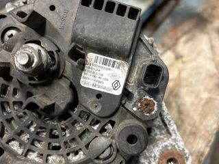 bontott DACIA LOGAN Generátor