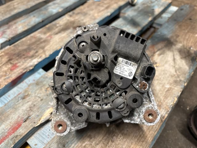 bontott DACIA LOGAN Generátor