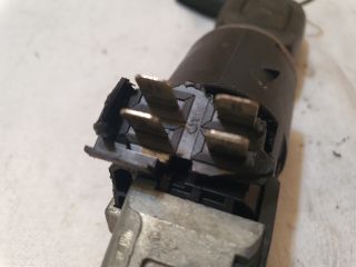 bontott DACIA LOGAN Gyújtáskapcsoló Házzal