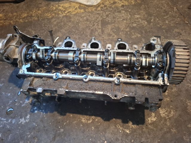 bontott DACIA LOGAN Hengerfej