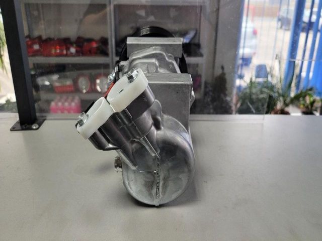 bontott DACIA LOGAN Klímakompresszor