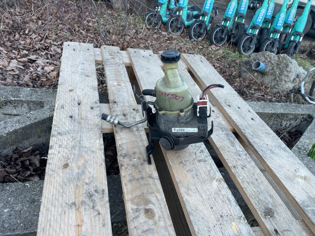 bontott DACIA LOGAN Kormányszervó Motor (Hidraulikus)