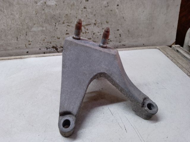 bontott DACIA LOGAN Motor Tartó Bak Bal