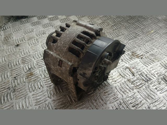 bontott DACIA LOGAN Generátor