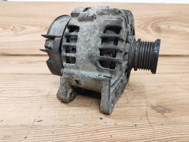 bontott DACIA LOGAN Generátor