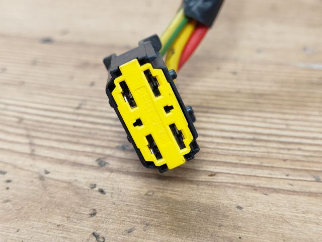 bontott DACIA LOGAN Gyújtáskapcsoló