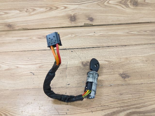 bontott DACIA LOGAN Gyújtáskapcsoló