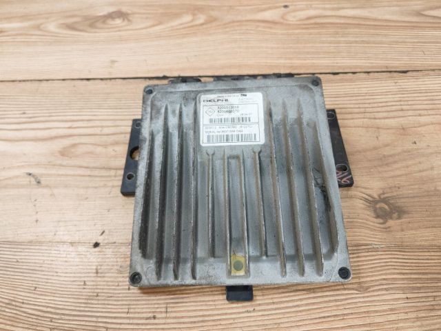 bontott DACIA LOGAN Motorvezérlő