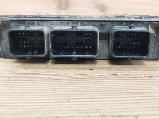 bontott DACIA LOGAN Motorvezérlő