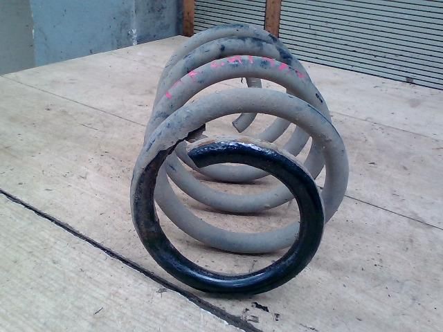 bontott DACIA LOGAN Bal hátsó Rugó