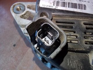 bontott DACIA LOGAN Generátor