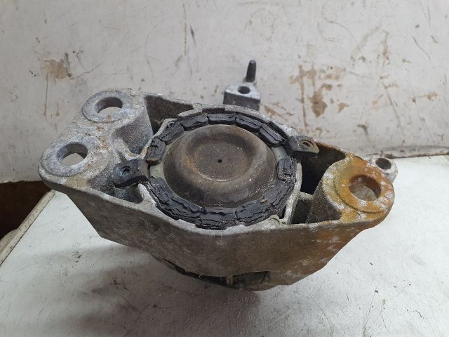 bontott DACIA LOGAN Motor Tartó Bak (Fém)