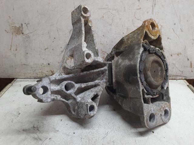 bontott DACIA LOGAN Motor Tartó Bak (Fém)