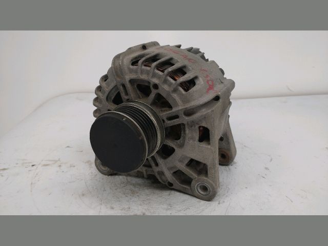 bontott DACIA LOGAN Generátor