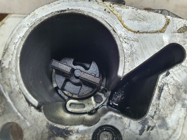 bontott DACIA LOGAN Vákumpumpa