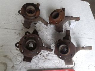 bontott DACIA LOGAN Bal első Csonkállvány Kerékaggyal