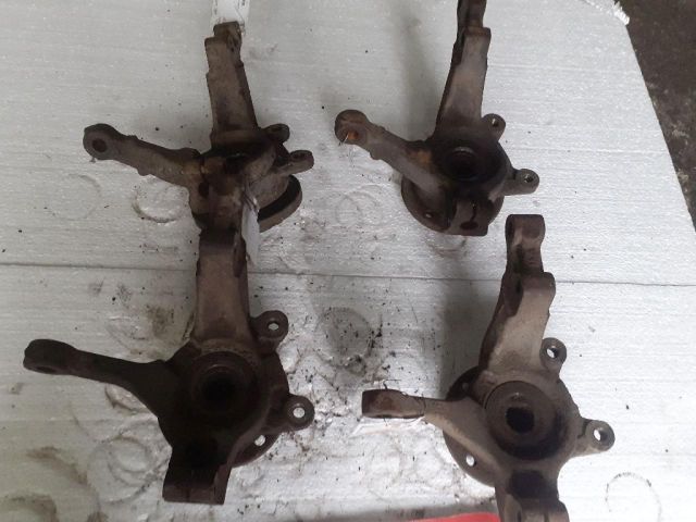 bontott DACIA LOGAN Bal első Csonkállvány Kerékaggyal