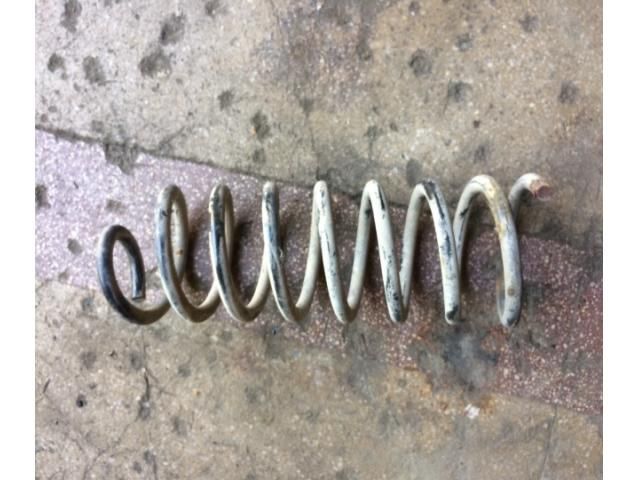 bontott DACIA LOGAN Bal hátsó Rugó