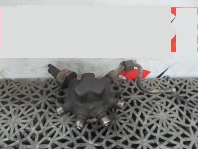 bontott DACIA LOGAN Közösnyomócső