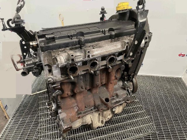 bontott DACIA LOGAN Motor (Fűzött blokk hengerfejjel)