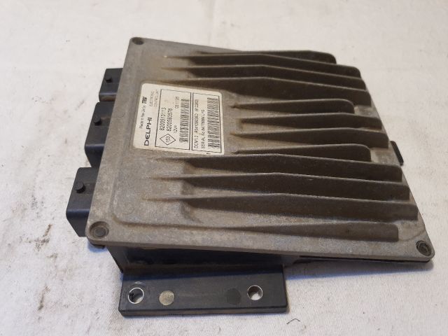 bontott DACIA LOGAN Motorvezérlő