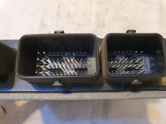 bontott DACIA LOGAN Motorvezérlő