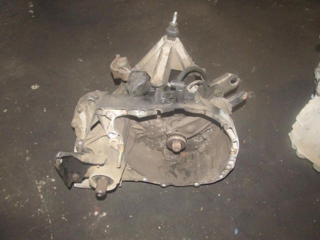 bontott DACIA LOGAN Váltó (Mechanikus)