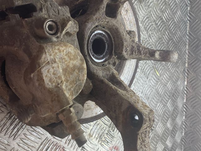 bontott DACIA LOGAN Bal első Csonkállvány Kerékaggyal