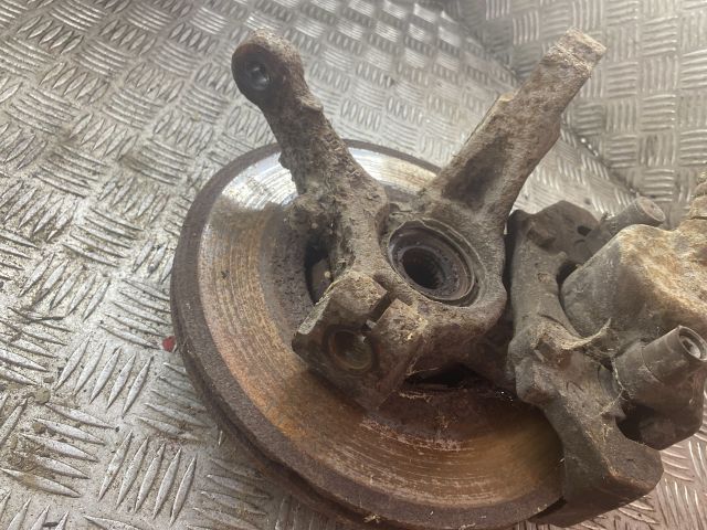 bontott DACIA LOGAN Bal első Csonkállvány Kerékaggyal