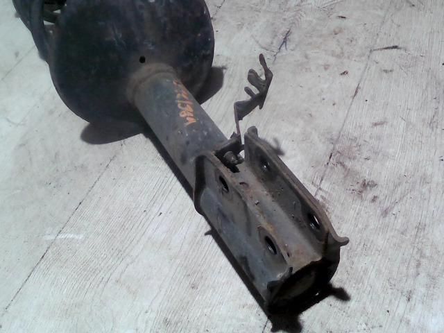 bontott DACIA LOGAN Bal első Gólyaláb (Lengécsillapító, Rugó)