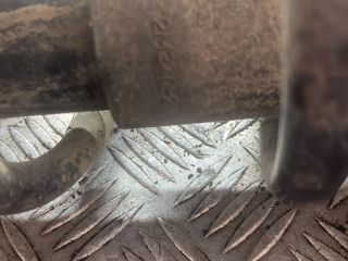 bontott DACIA LOGAN Bal első Gólyaláb (Lengécsillapító, Rugó)