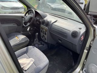 bontott DACIA LOGAN Bal első Gólyaláb (Lengécsillapító, Rugó)