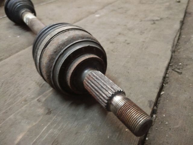 bontott DACIA LOGAN Bal Féltengely