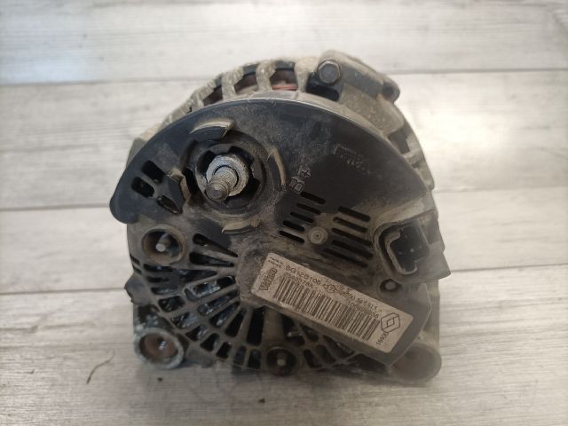 bontott DACIA LOGAN Generátor