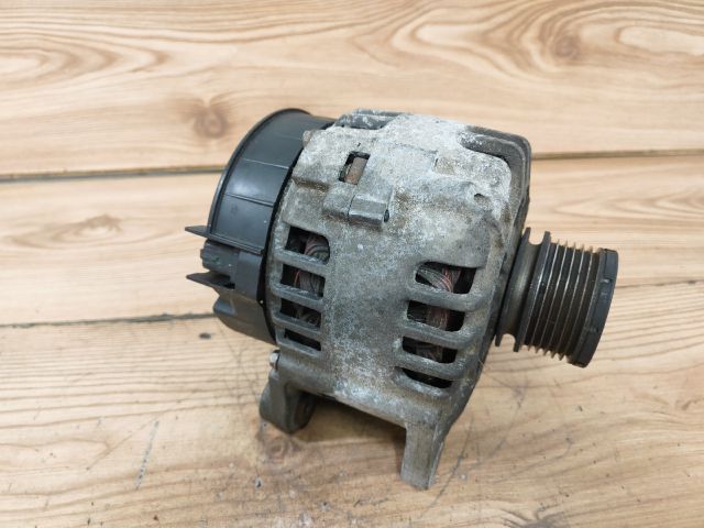 bontott DACIA LOGAN Generátor