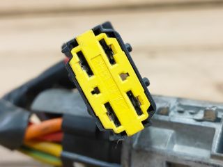 bontott DACIA LOGAN Gyújtáskapcsoló